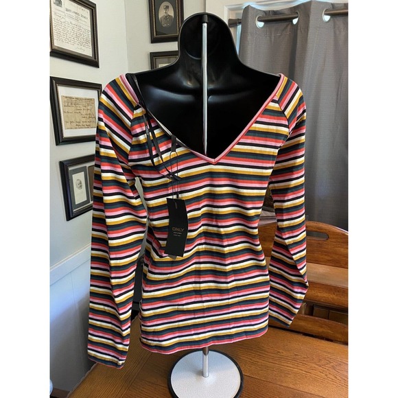 ONLY Our Story Multicolor Stripe Front/Back V Neck L/S Shirt NWT Sz Med Colorful - Picture 3 of 8